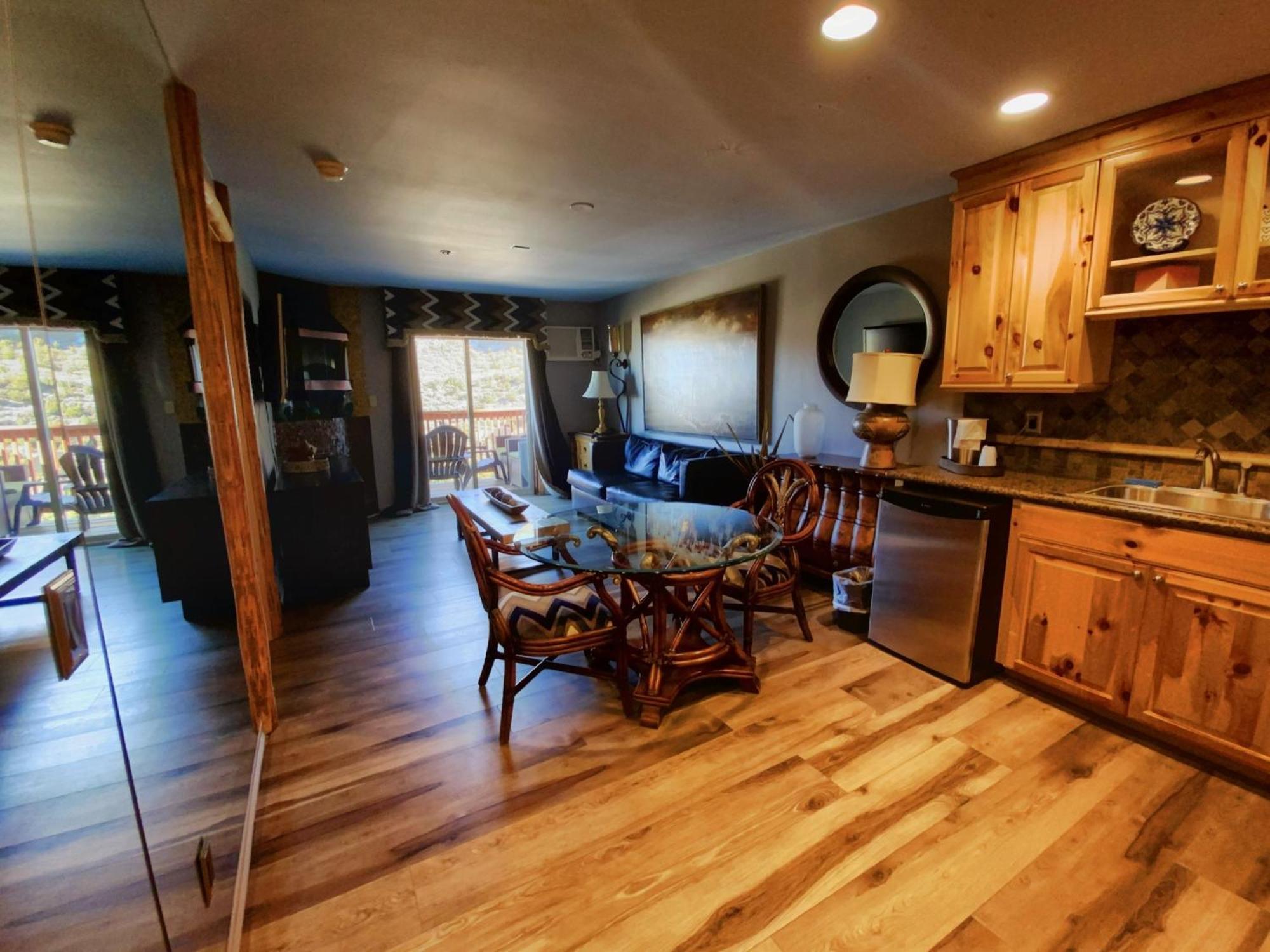 Отель The Retreat On Charleston Peak Mount Charleston Экстерьер фото